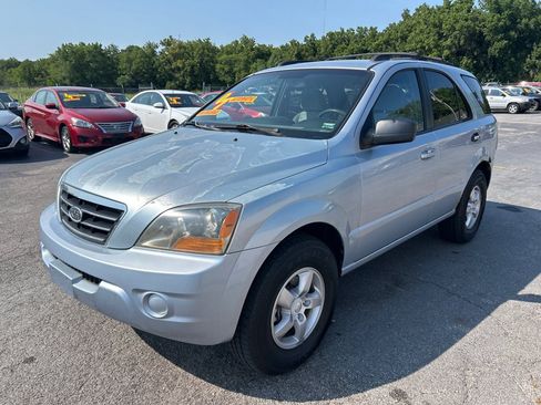 Used 2007 Kia Sorento 4WD image 2