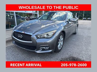 Used 2017 INFINITI Q50 2.0t w/ Moonroof Package