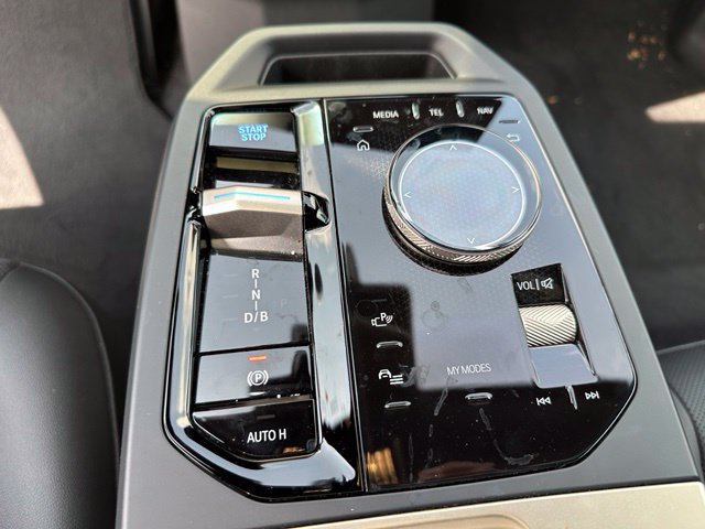 Used 2023 BMW iX xDrive50 w/ Convenience Package AWD/4WD image 20