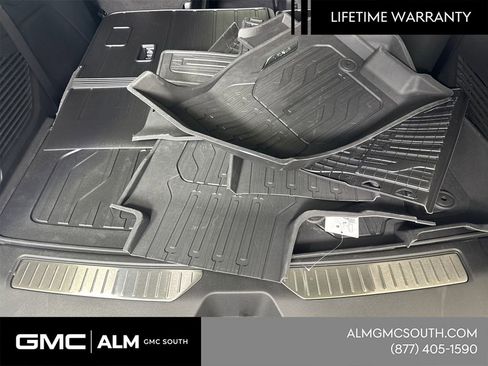 New 2026 GMC Yukon Denali w/ Sun & Power Step Package AWD/4WD image 20