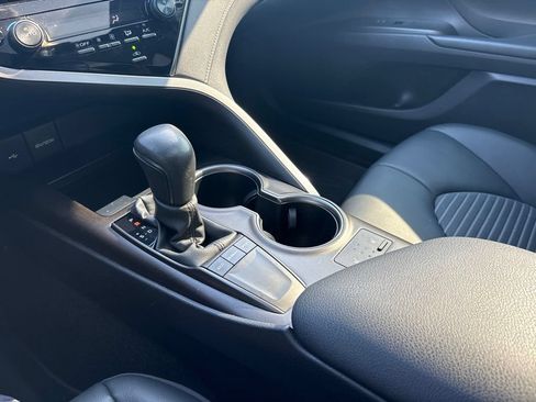 Used 2023 Toyota Camry SE w/ Cold Weather Package FWD image 22