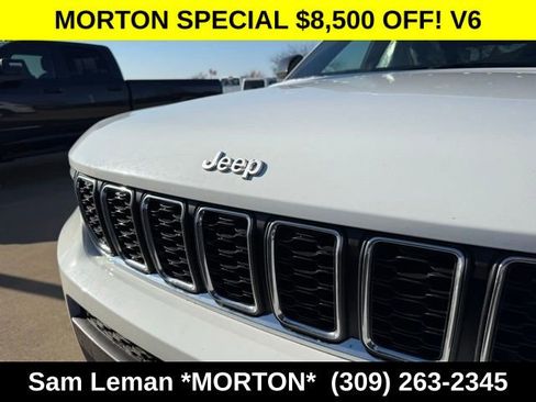 New 2025 Jeep Grand Cherokee L Laredo AWD/4WD image 2