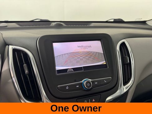 Used 2022 Chevrolet Equinox LS AWD/4WD image 3