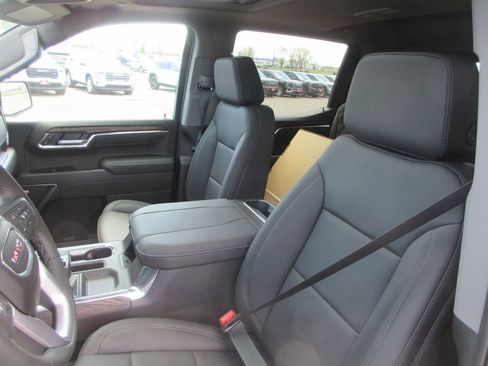 New 2026 GMC Sierra 1500 SLT w/ SLT Premium Plus Package image 12