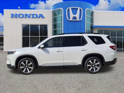 Used 2025 Honda Pilot Elite image 6