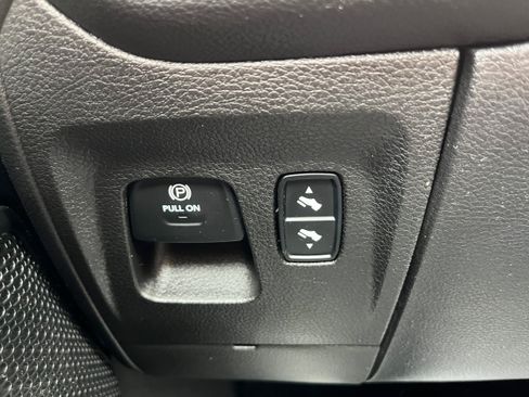 Used 2020 RAM 1500 Big Horn AWD/4WD image 19