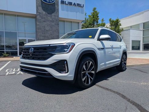 Certified 2026 Volkswagen Atlas SEL Premium R-Line AWD/4WD image 9