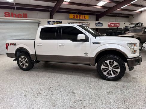 Used 2015 Ford F150 King Ranch w/ Equipment Group 601A Luxury AWD/4WD image 10