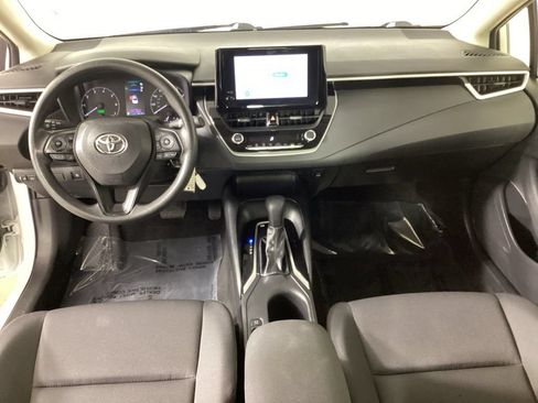 Used 2025 Toyota Corolla LE FWD image 32