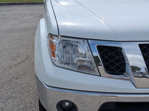 Used 2019 Nissan Frontier SL RWD image 10