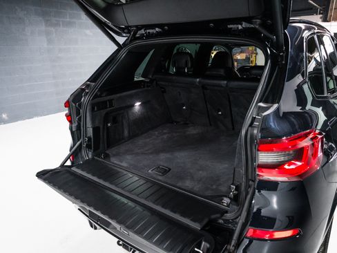 Used 2019 BMW X5 xDrive40i w/ M Sport Package AWD/4WD image 14