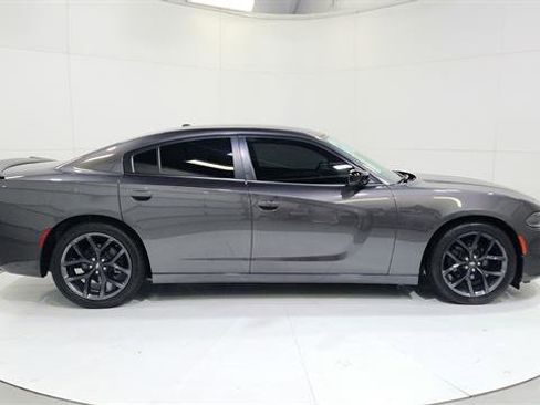 Used 2020 Dodge Charger SXT w/ Blacktop Package image 9