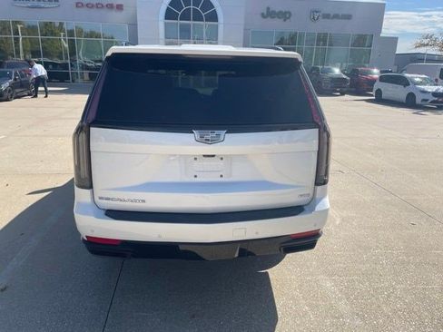 Used 2021 Cadillac Escalade Sport w/ Driver Assist Tech Package AWD/4WD image 7
