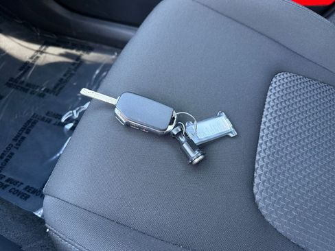 Used 2025 Kia Sportage LX image 20