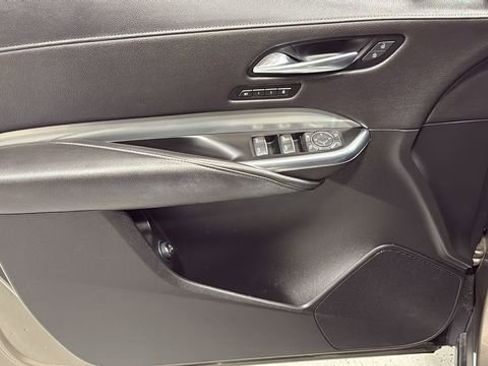 Used 2020 Cadillac XT4 Premium Luxury w/ Cold Weather Package image 12