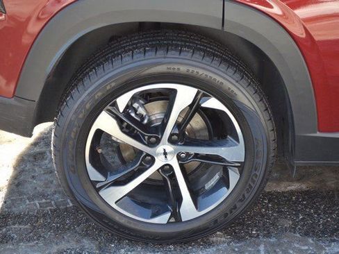 Used 2024 Chevrolet Trax RS image 11