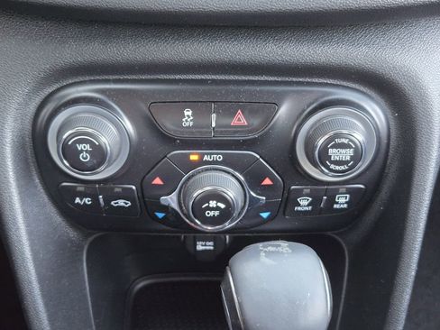 Used 2016 Dodge Dart GT image 13