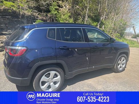 Used 2020 Jeep Compass Latitude FWD image 12
