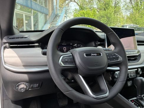 Used 2025 Jeep Compass Limited AWD/4WD image 35