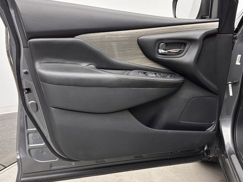 Used 2018 Nissan Murano S image 11