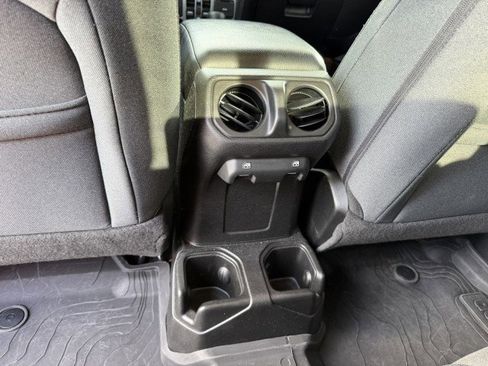 Used 2024 Jeep Gladiator Sport image 15