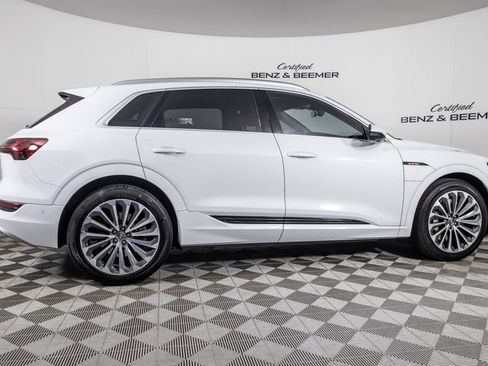 Used 2019 Audi e-tron Prestige AWD/4WD image 4