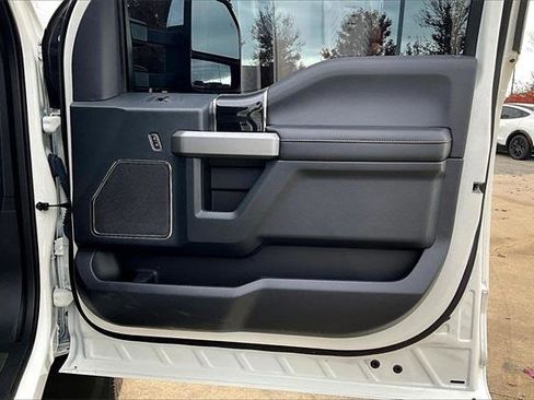 Used 2022 Ford F450 Platinum w/ FX4 Off-Road Package image 30