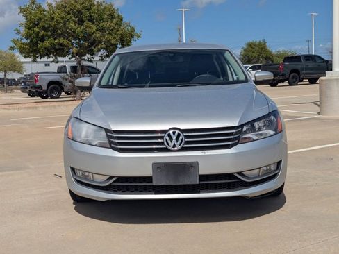 Used 2015 Volkswagen Passat 1.8T Limited Edition image 2