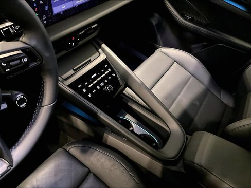 New 2026 Porsche Macan Turbo Electric image 11