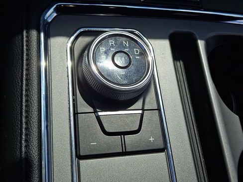Used 2019 Ford Expedition XLT w/ Equipment Group 202A AWD/4WD image 15