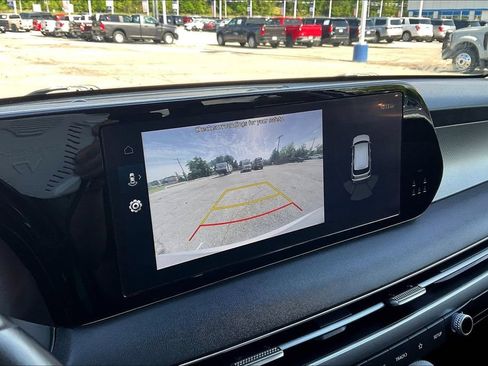 Used 2025 Hyundai Palisade SEL AWD/4WD image 14