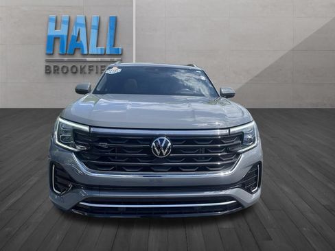 Certified 2024 Volkswagen Atlas Cross Sport SEL R-Line AWD/4WD image 9