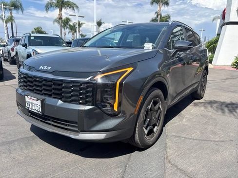 Certified 2026 Kia Sportage EX AWD/4WD image 4
