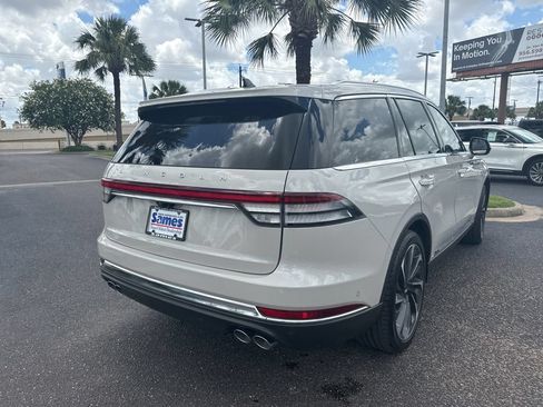 Used 2023 Lincoln Aviator Reserve w/ Equipment Group 201A RWD image 5