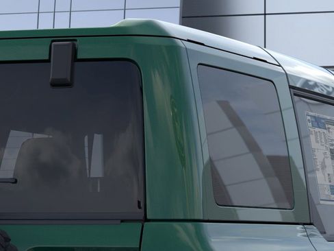New 2025 Ford Bronco Outer Banks w/ Sasquatch Package image 25