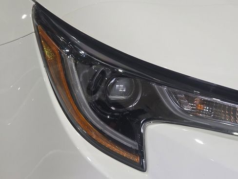 Certified 2024 Toyota Corolla LE FWD image 8
