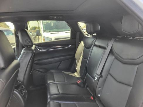 Used 2020 Cadillac XT5 Premium Luxury image 8
