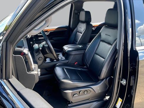 Used 2022 GMC Sierra 1500 Denali RWD image 8