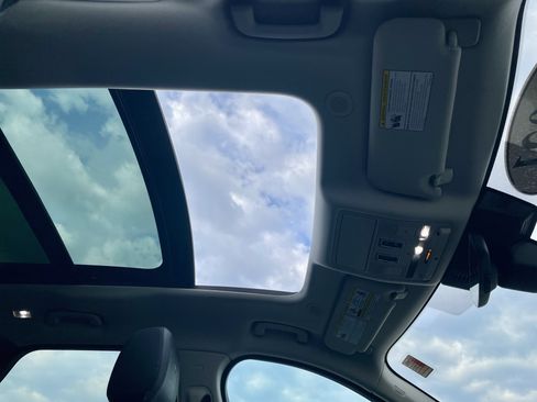 Used 2021 Jaguar F-PACE S AWD/4WD image 17