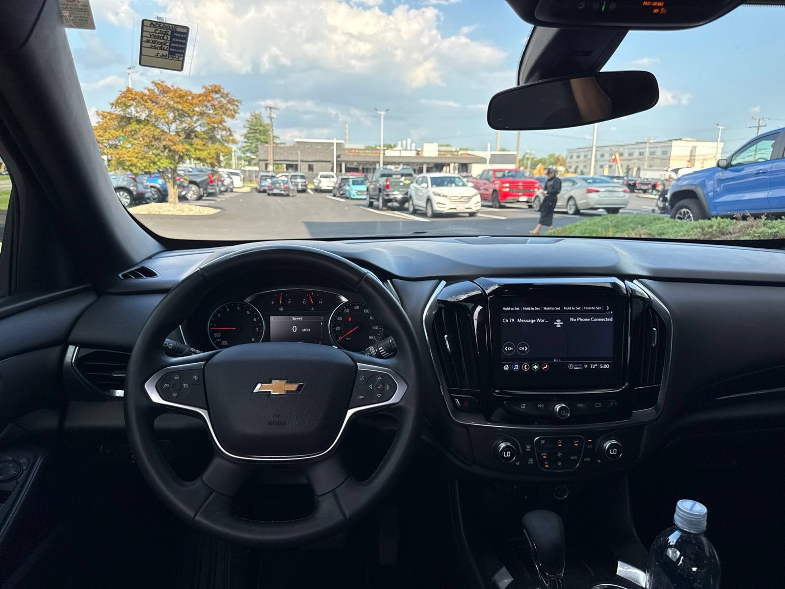 Used 2023 Chevrolet Traverse LT AWD/4WD image 2