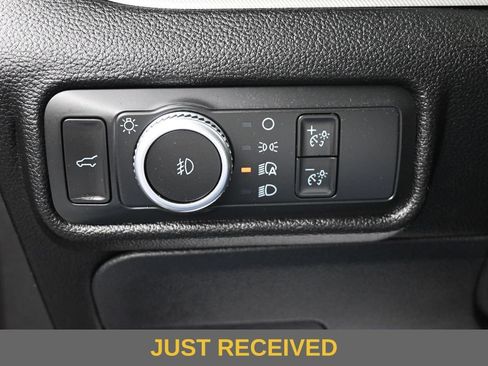 Certified 2022 Ford Explorer XLT w/ Equipment Group 202A RWD image 18