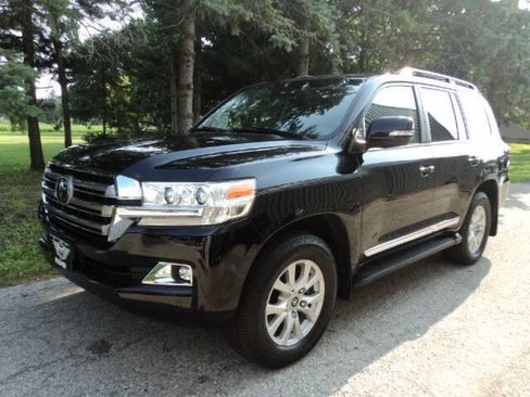 Used 2017 Toyota Land Cruiser image 1