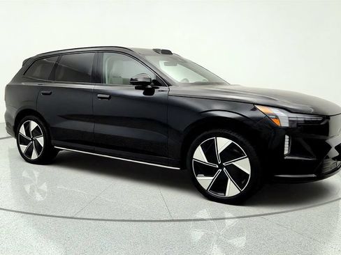 Used 2025 Volvo EX90 Ultra AWD/4WD image 3