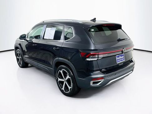 Certified 2025 Volkswagen Taos SEL AWD/4WD image 6