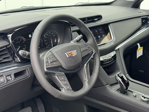 New 2025 Cadillac XT5 Premium Luxury image 15