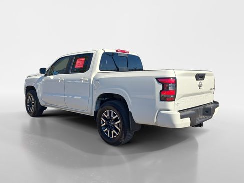 Used 2023 Nissan Frontier SV w/ SV Convenience Package image 3