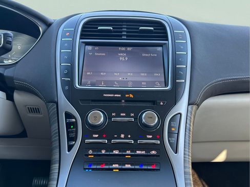 Used 2019 Lincoln Nautilus Black Label AWD/4WD image 16