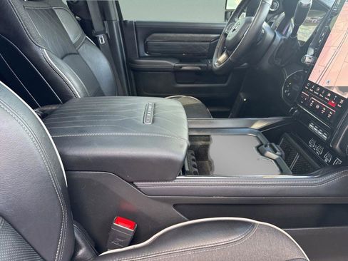 Used 2026 RAM 2500 Limited AWD/4WD image 18