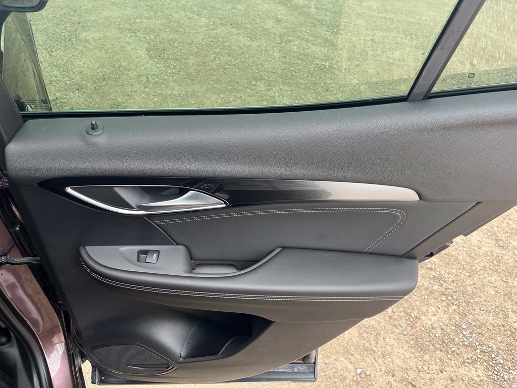 Used 2025 Buick Envision Preferred AWD/4WD image 31
