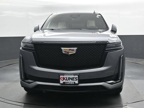 Used 2021 Cadillac Escalade ESV Sport w/ Driver Assist Tech Package AWD/4WD image 6